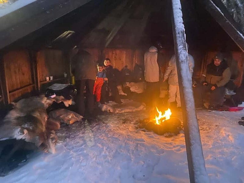 Tromsø: Snow Sledding, Mini Skiing, Lasso and Reindeer Hides - Gear Included: You Won’t Waste Time Shopping