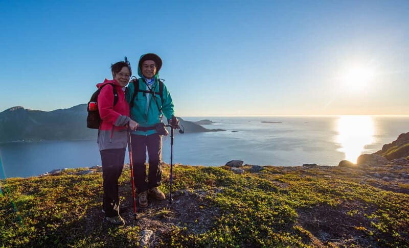 Tromsø: Summer Day Hike in the wilderness - Wildlife, Berries, and Watching Your Step