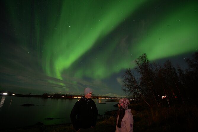 Watching The Aurora Dance - What you actually get warm: drinks, snacks, sausage on the fire, and an easy meal